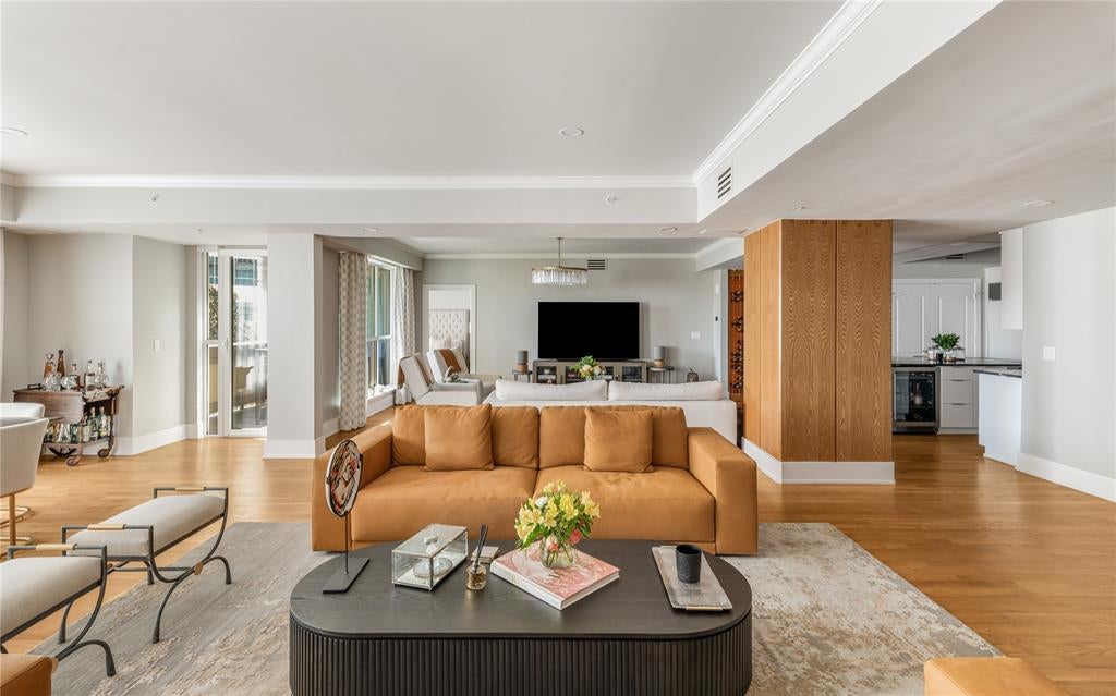 3401 Lee Parkway 404, Dallas