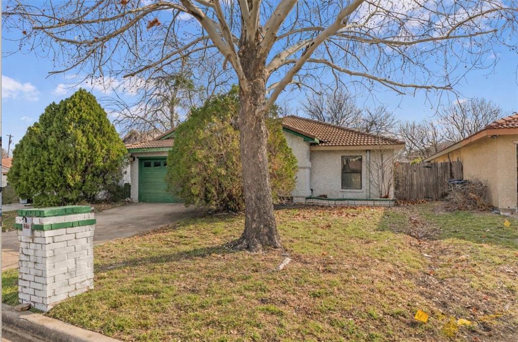 2317 Sundrop Court, Fort Worth