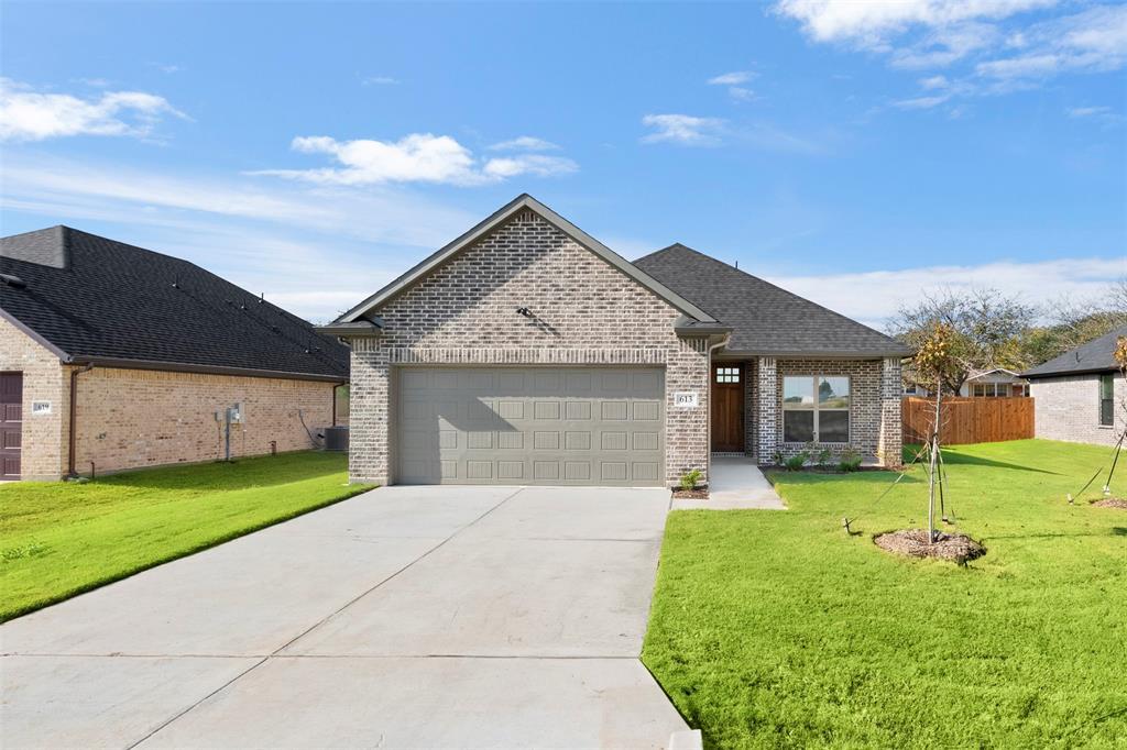 613 Escovedo Drive, Italy