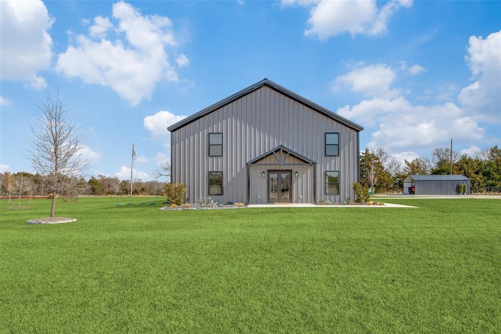 200 Kennedi Drive, Whitesboro