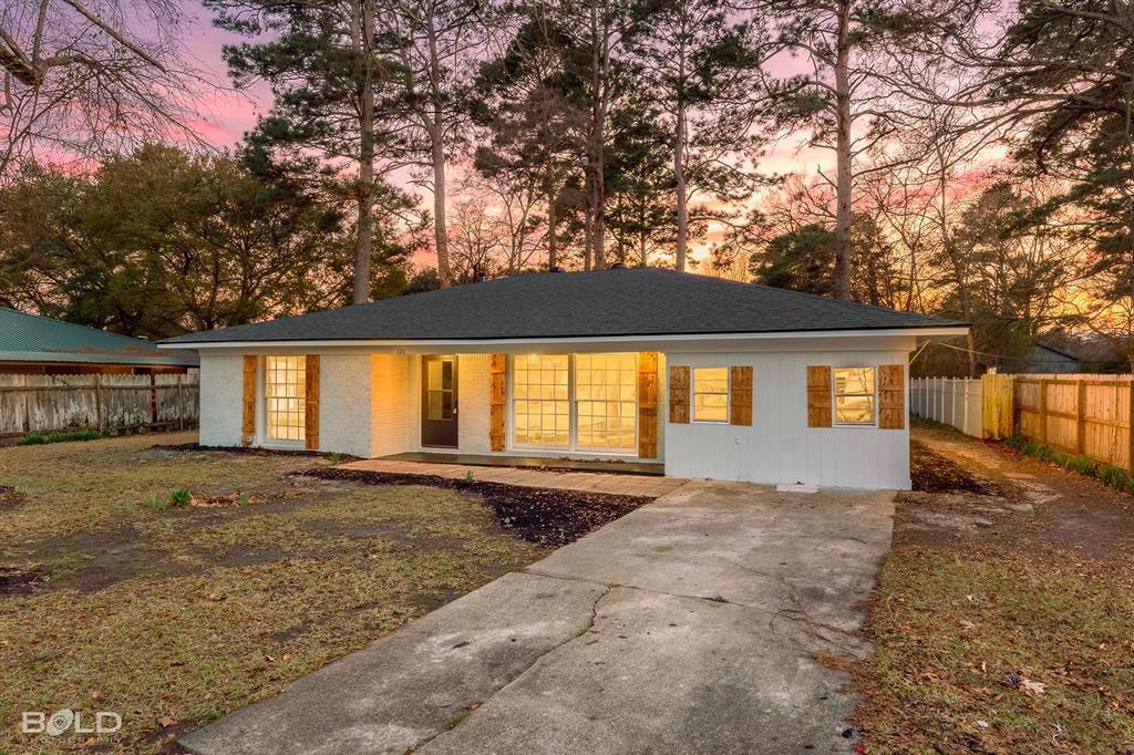 1211 Lee Street, Benton