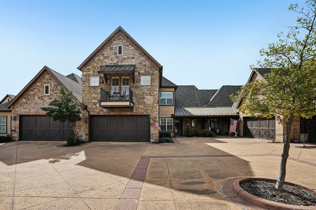 310 Watermere Drive 310, Southlake