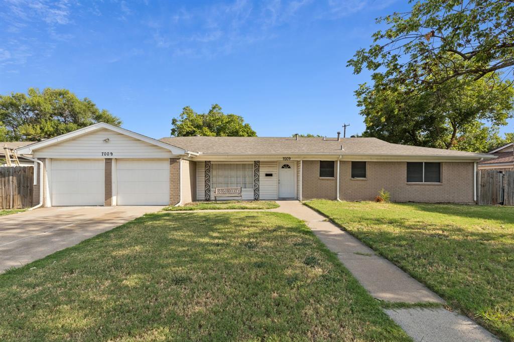 7009 Corona Drive, North Richland Hills