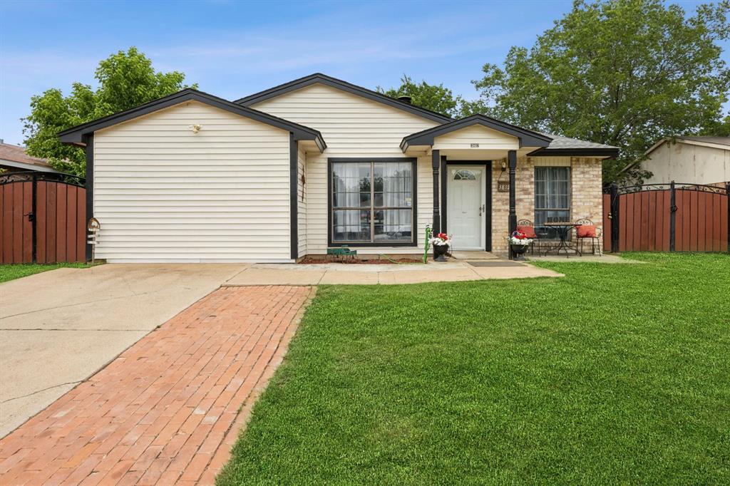 3812 Longmeadow Way, Fort Worth