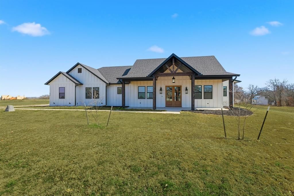 420 Zonaverde Court, Poolville
