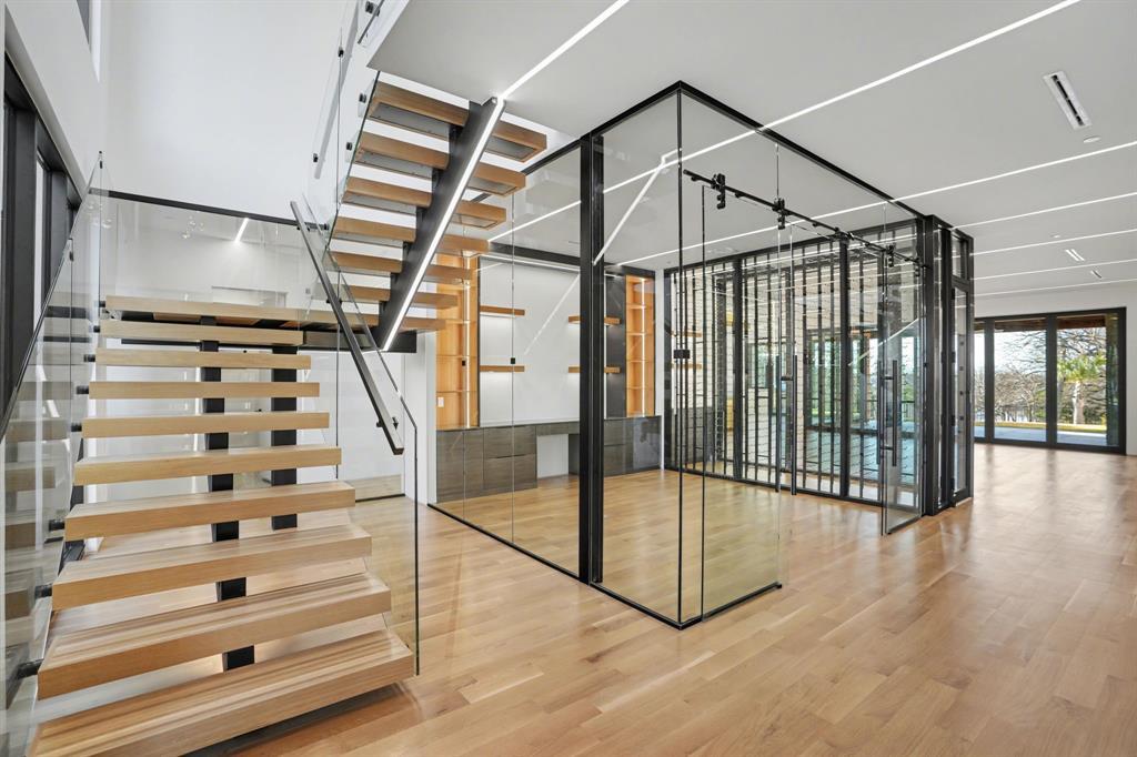 9457 Waterview Road, Dallas