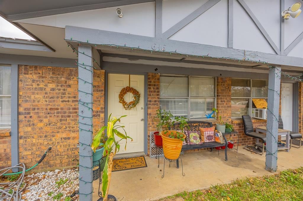 616 W Cedar, Arlington