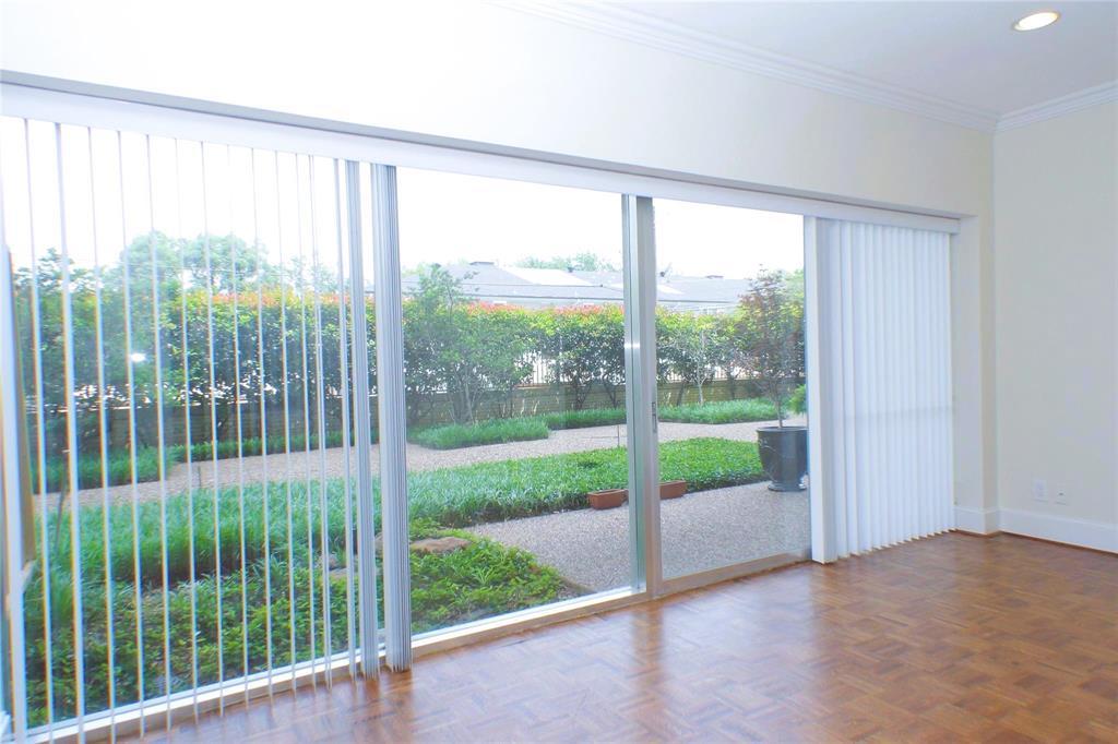 6211 W Northwest Highway G112, Dallas