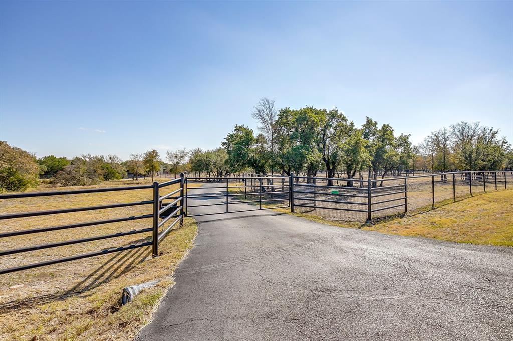 357 Wood Lake Road, Aledo