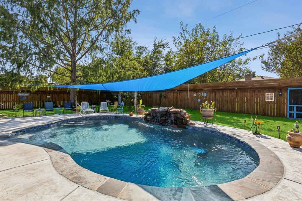 613 Reeves Lane, Kennedale