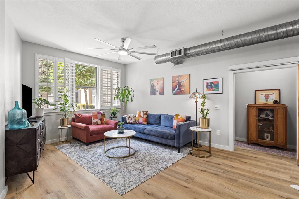 201 W Lancaster Avenue 121, Fort Worth