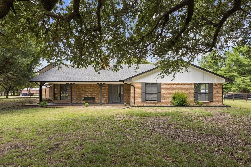10 Chisholm Trail, Lucas
