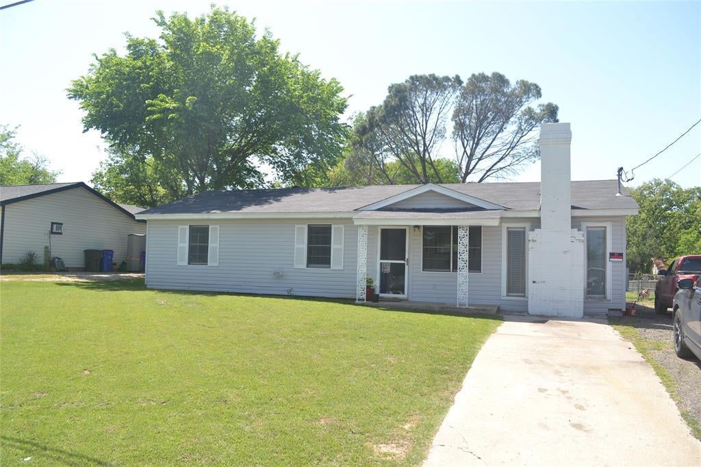 372 Shoreline Drive, Azle