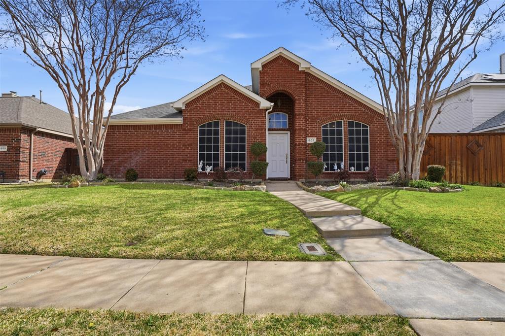 807 Kathryn Drive, Lewisville