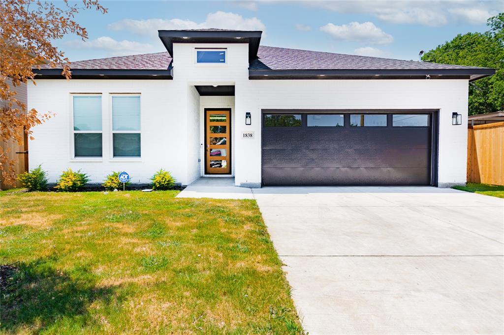 1838 Life Avenue, Dallas