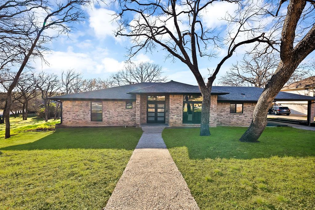 2814 Marquis Circle E, Arlington