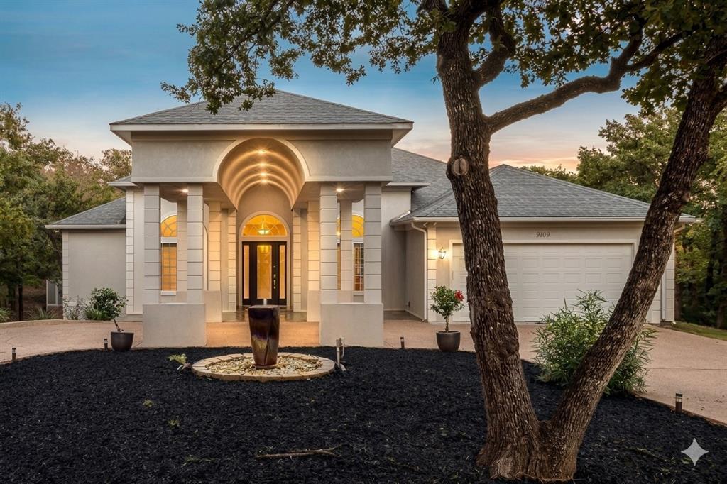 2109 Cooks Lane, Fort Worth