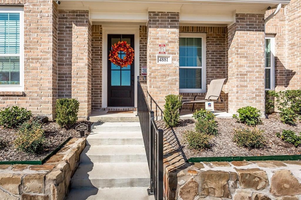 4881 Ellie Lane, Fairview