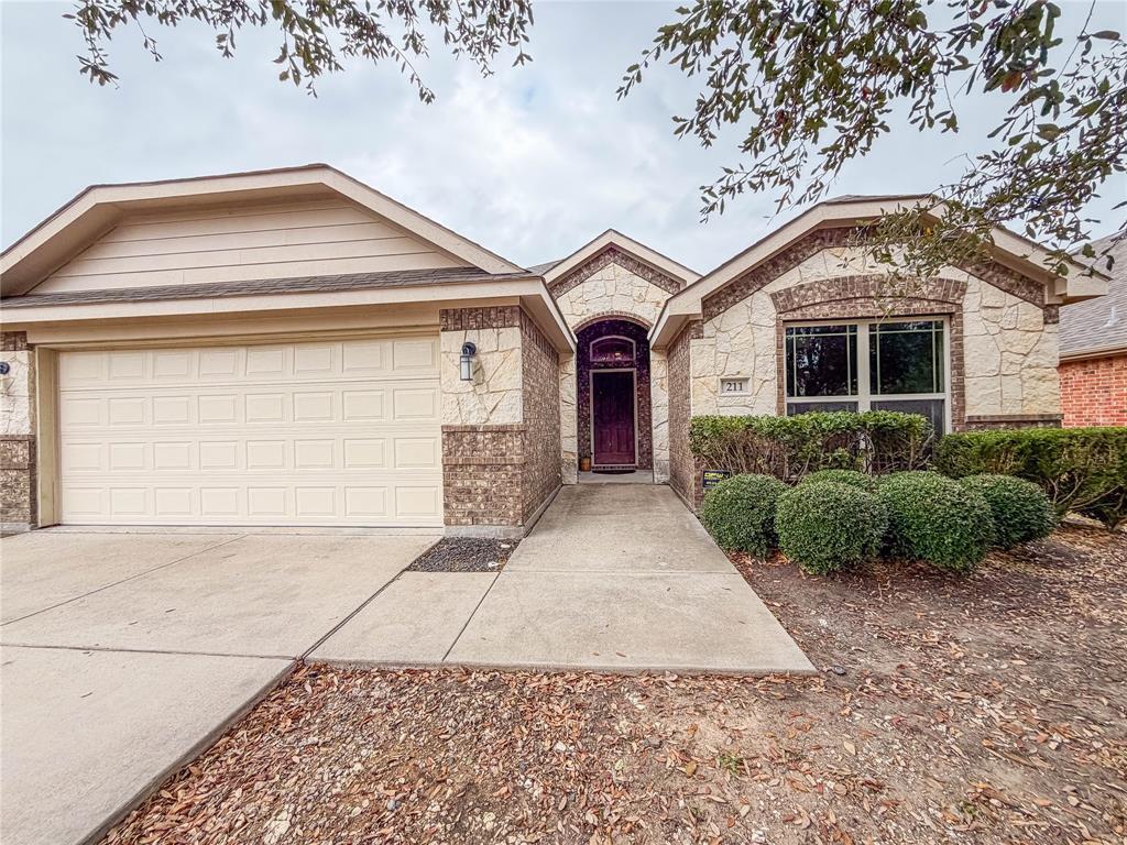 211 Range Road, Waxahachie