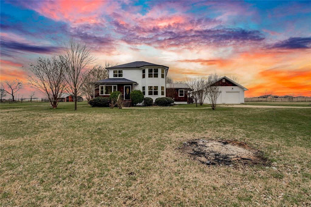 441 Compton Lane, Waxahachie