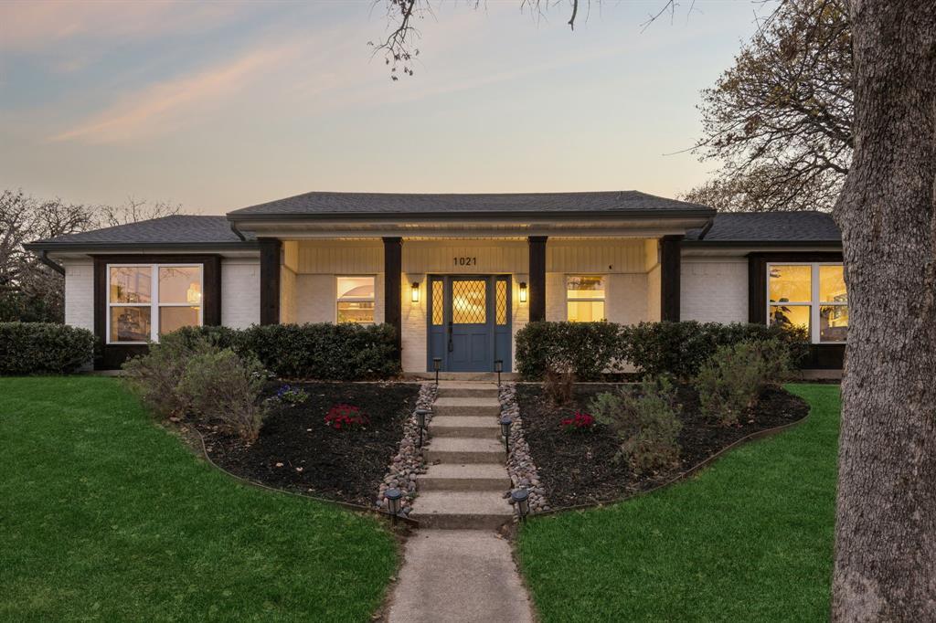 1021 Oakwood Drive, Keller