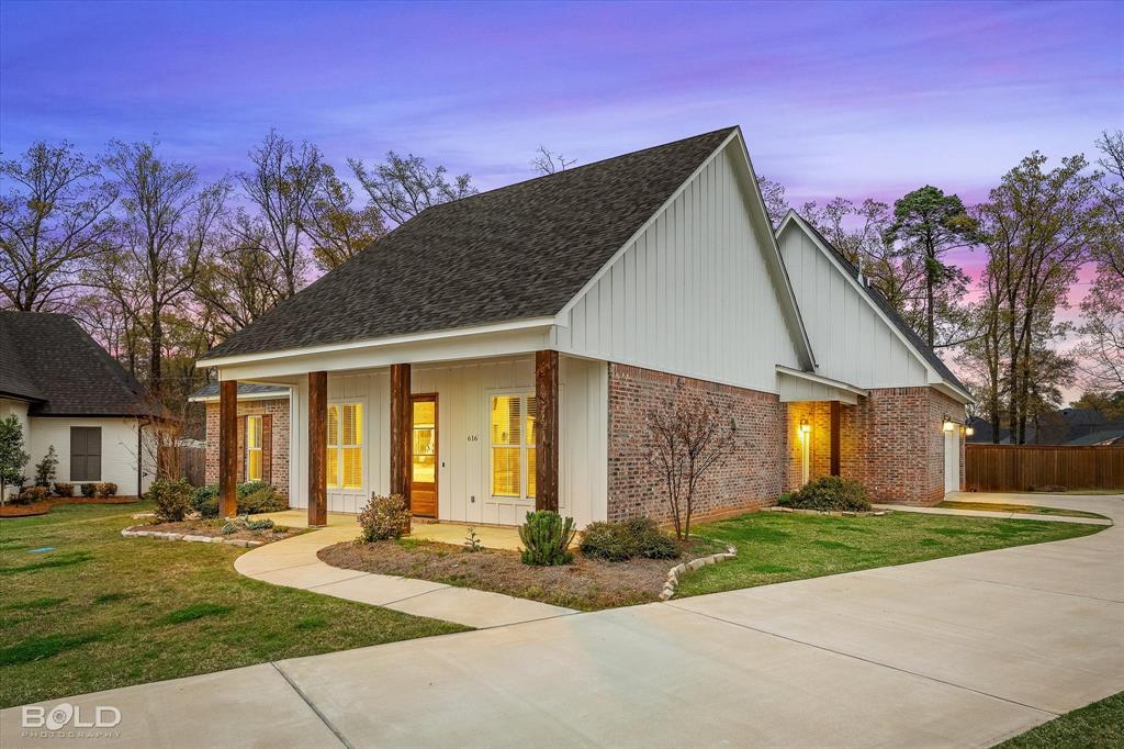 616 Meridian Way, Benton