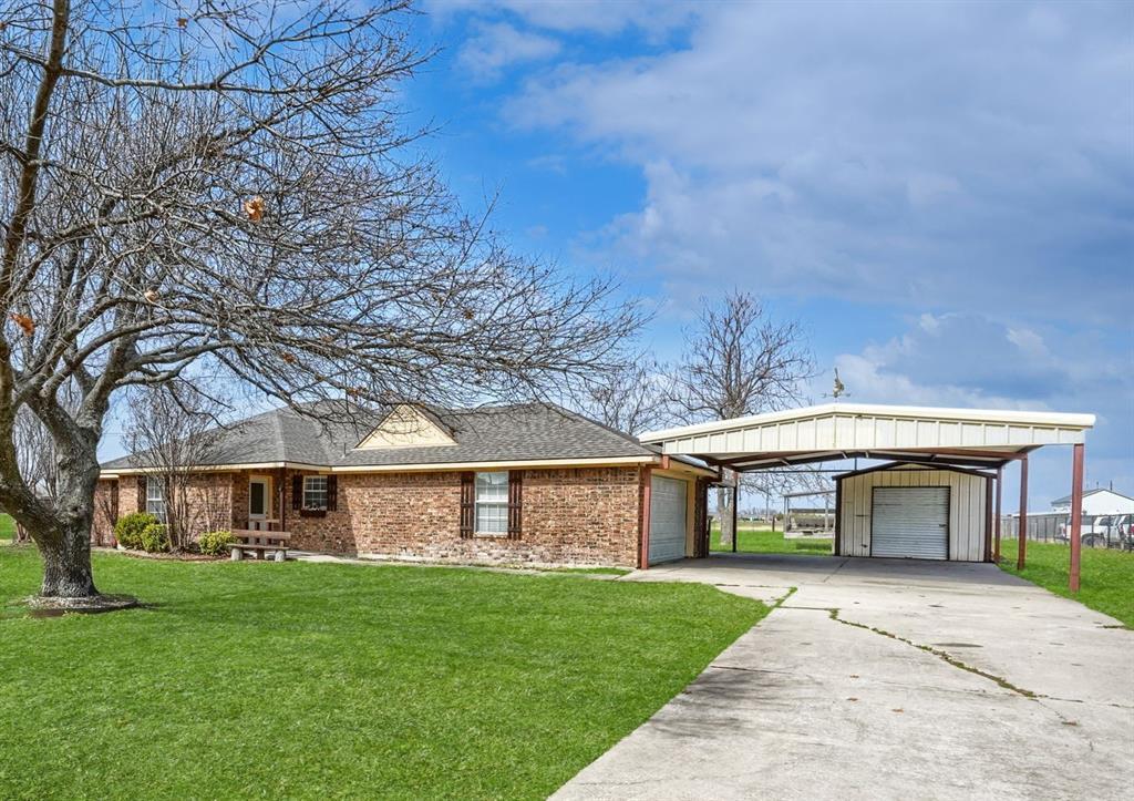 101 County Road 1010, Princeton