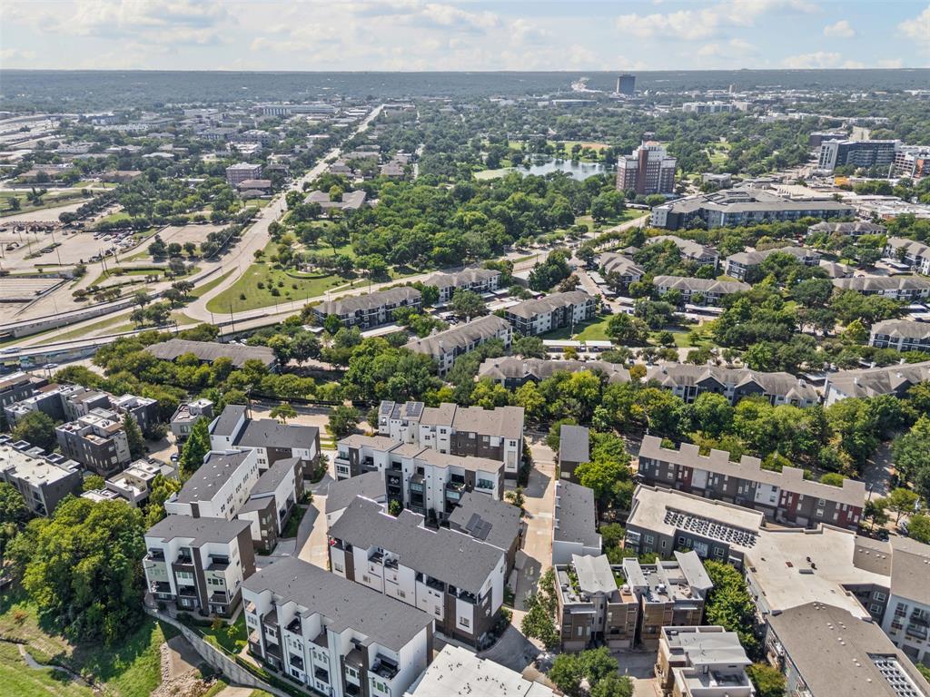 381 E Greenbriar Lane 501, Dallas