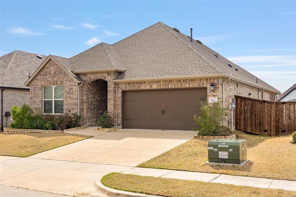 4121 Silver Spur Court, Aubrey