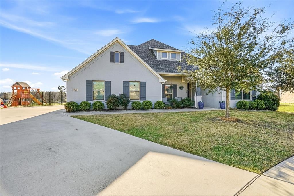 308 Jasmine Court, Aledo