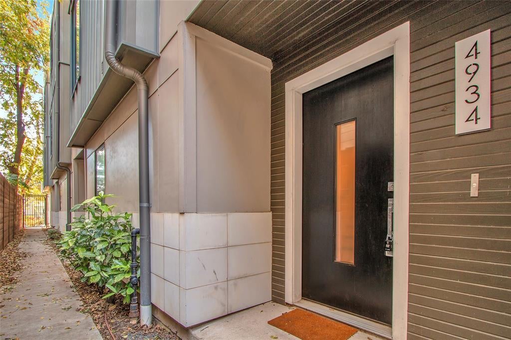 4934 Camdale Court, Dallas