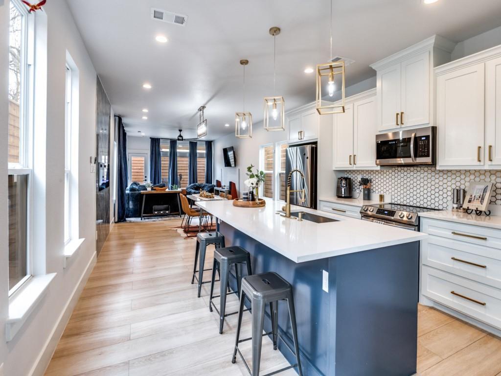 1960 Toronto Street, Dallas