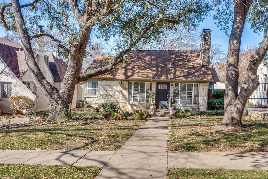 3244 Odessa Avenue, Fort Worth