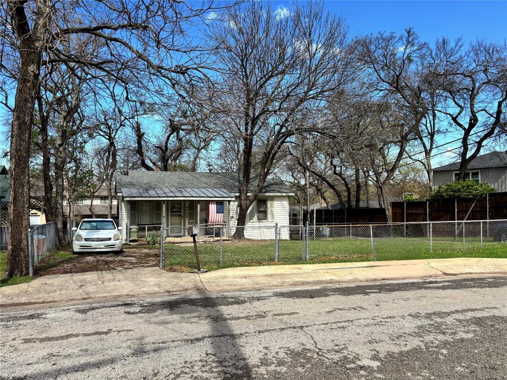 8043 Deer Trail Drive, Dallas