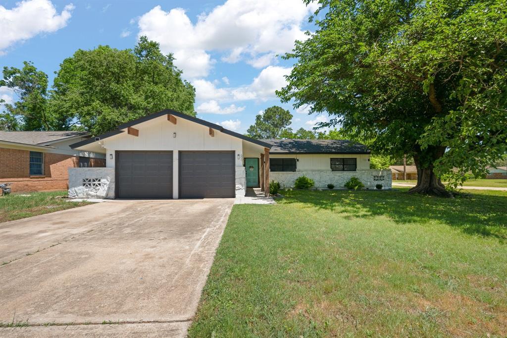 600 Meadowcrest Drive, Crowley