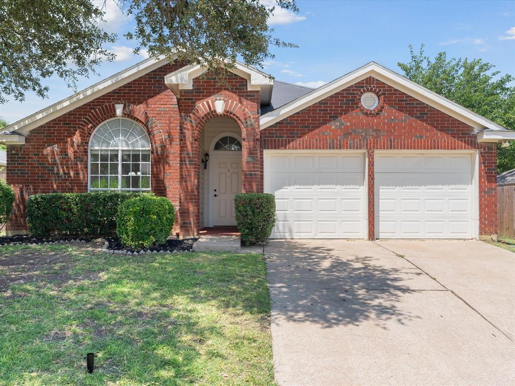 2078 Amherst Drive, Lewisville