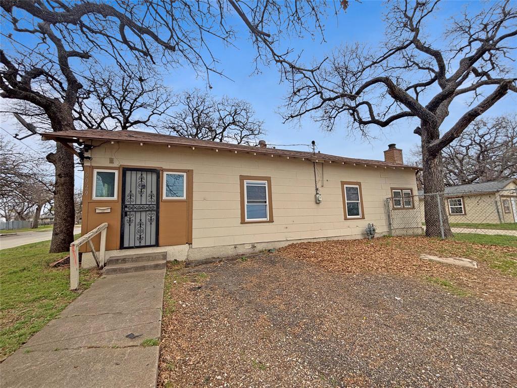 6029 Plant Avenue, Fort Worth