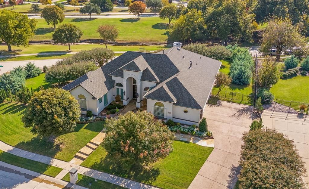 1120 Twin Oaks Drive, Prosper