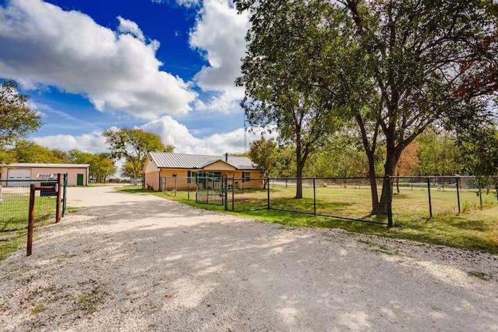 107 Camino Del Rosas, Woodway