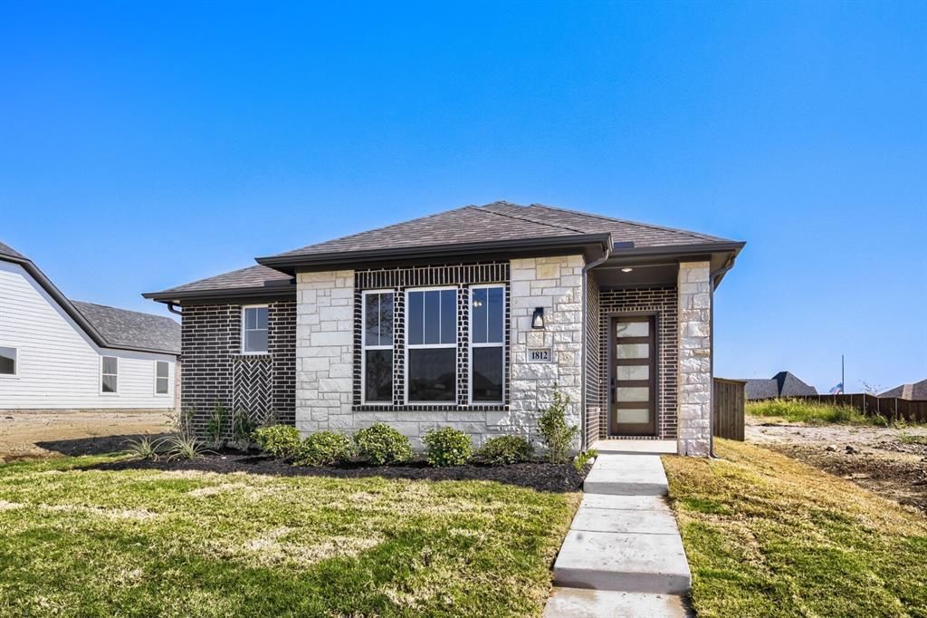 1812 Mann Road, Forney