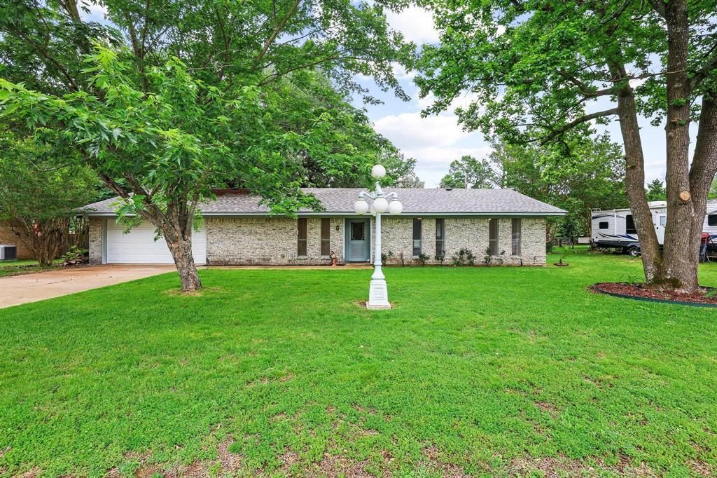 212 Lou Street, Sulphur Springs