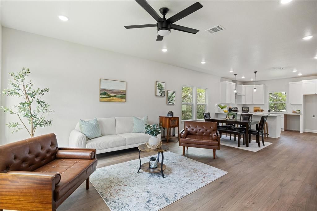 913 Colorado River Drive, Granbury