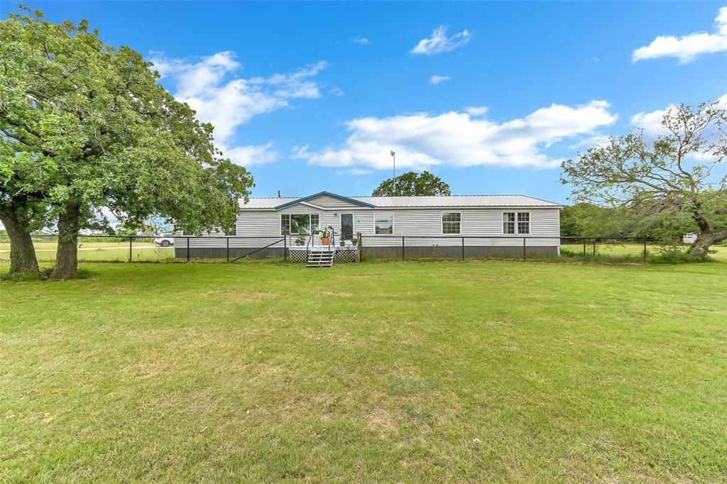 197 County Road 3382, Paradise