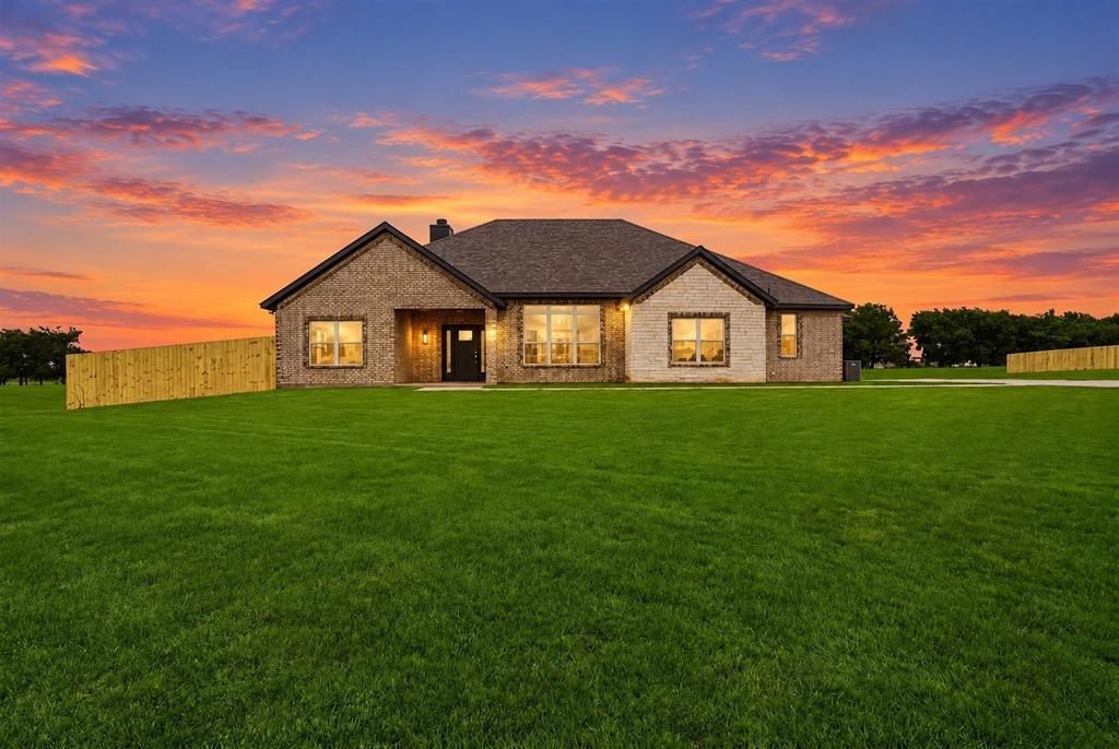 6720 County Road 302, Grandview