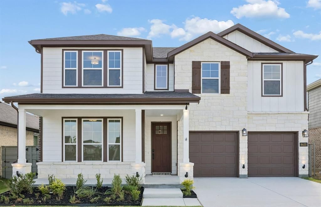 8620 Bur Oak Drive, Justin