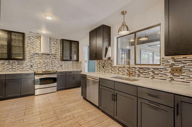 6234 La Cosa Drive, Dallas