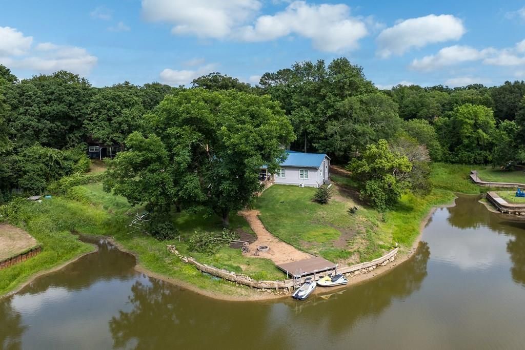 105 Tarno Lane, Gun Barrel City