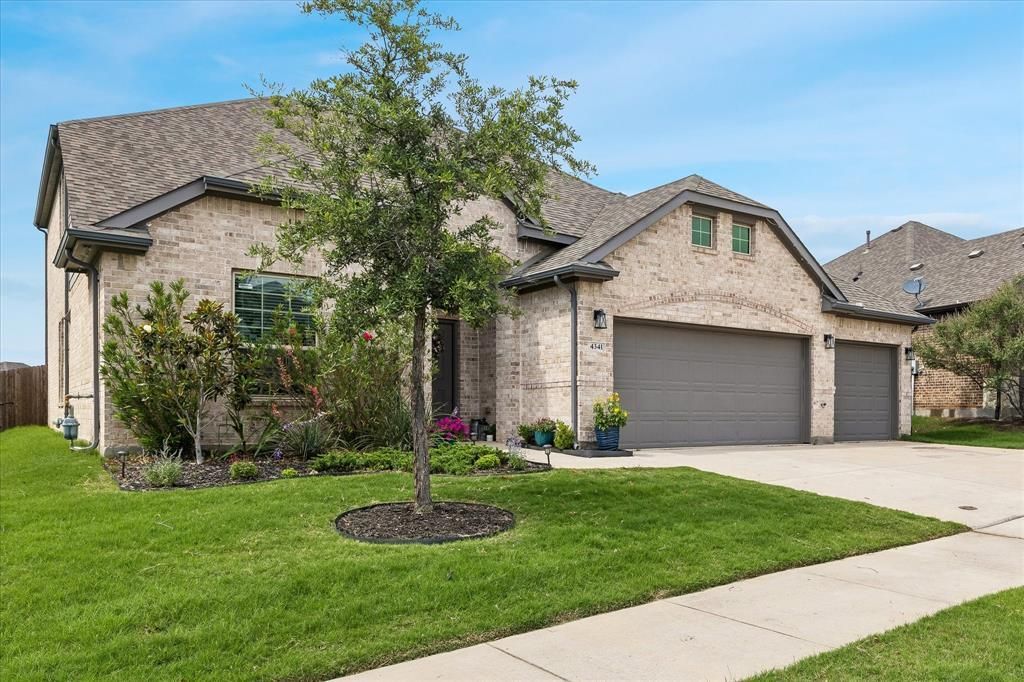 4341 Swallow Drive, Fort Worth