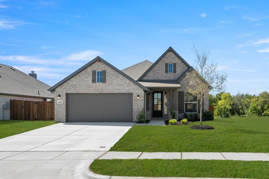 1000 Birchwood Drive, Crowley