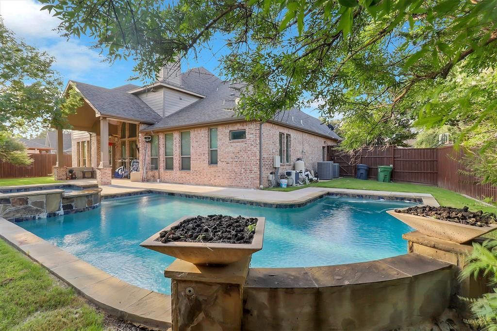 605 Royal Glen Drive, Murphy